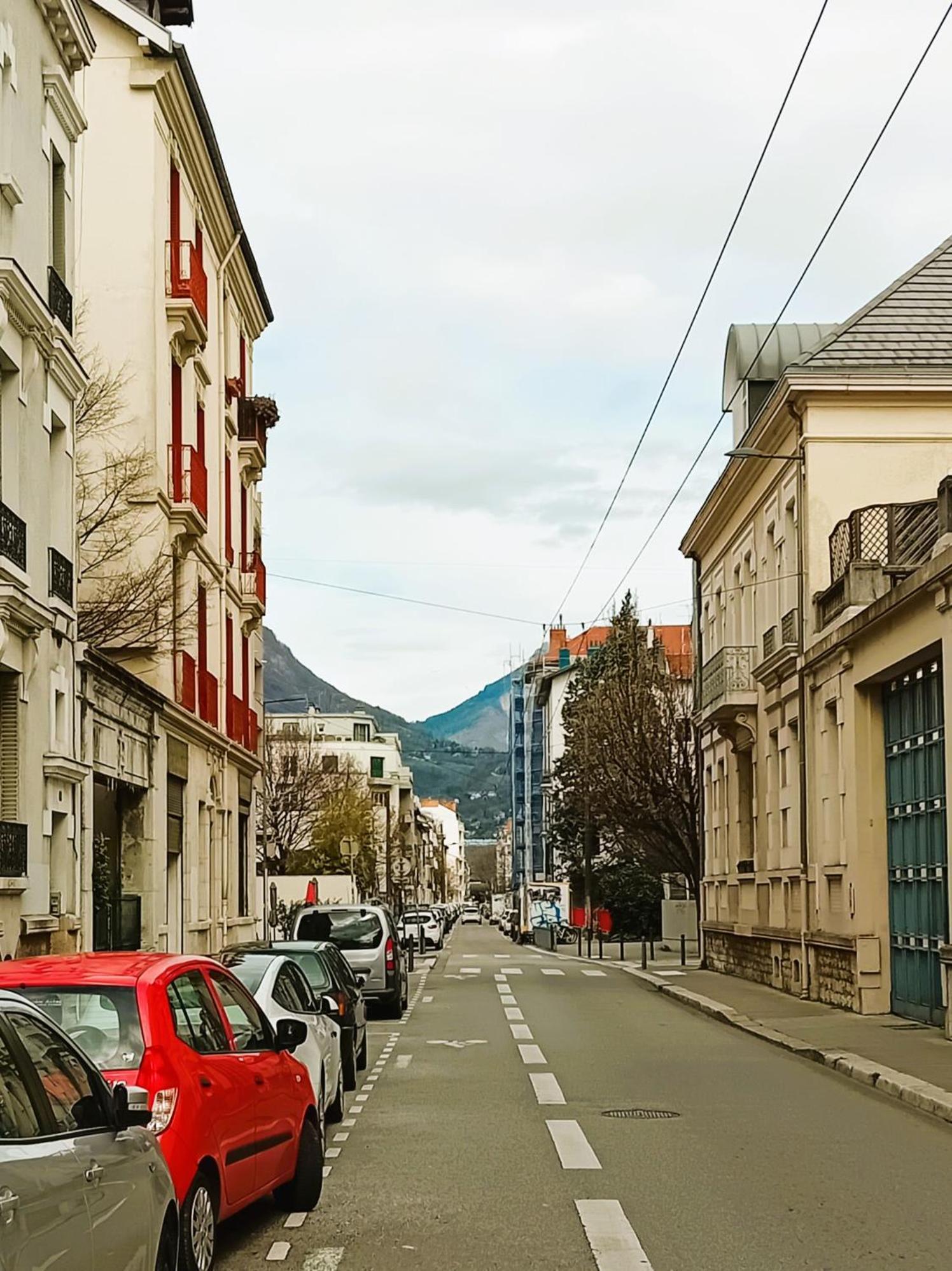 101 - Appart Renove Avec 1 Chambre Spacieuse - Tram Et Clinique Mutualiste A 1 Min Grenoble Dış mekan fotoğraf